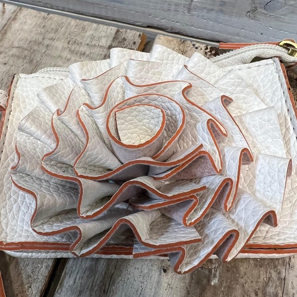 White Ruffle Flower Clutch Wristlet Coquette Cottagecore Girly Purse - Picture 8 of 9